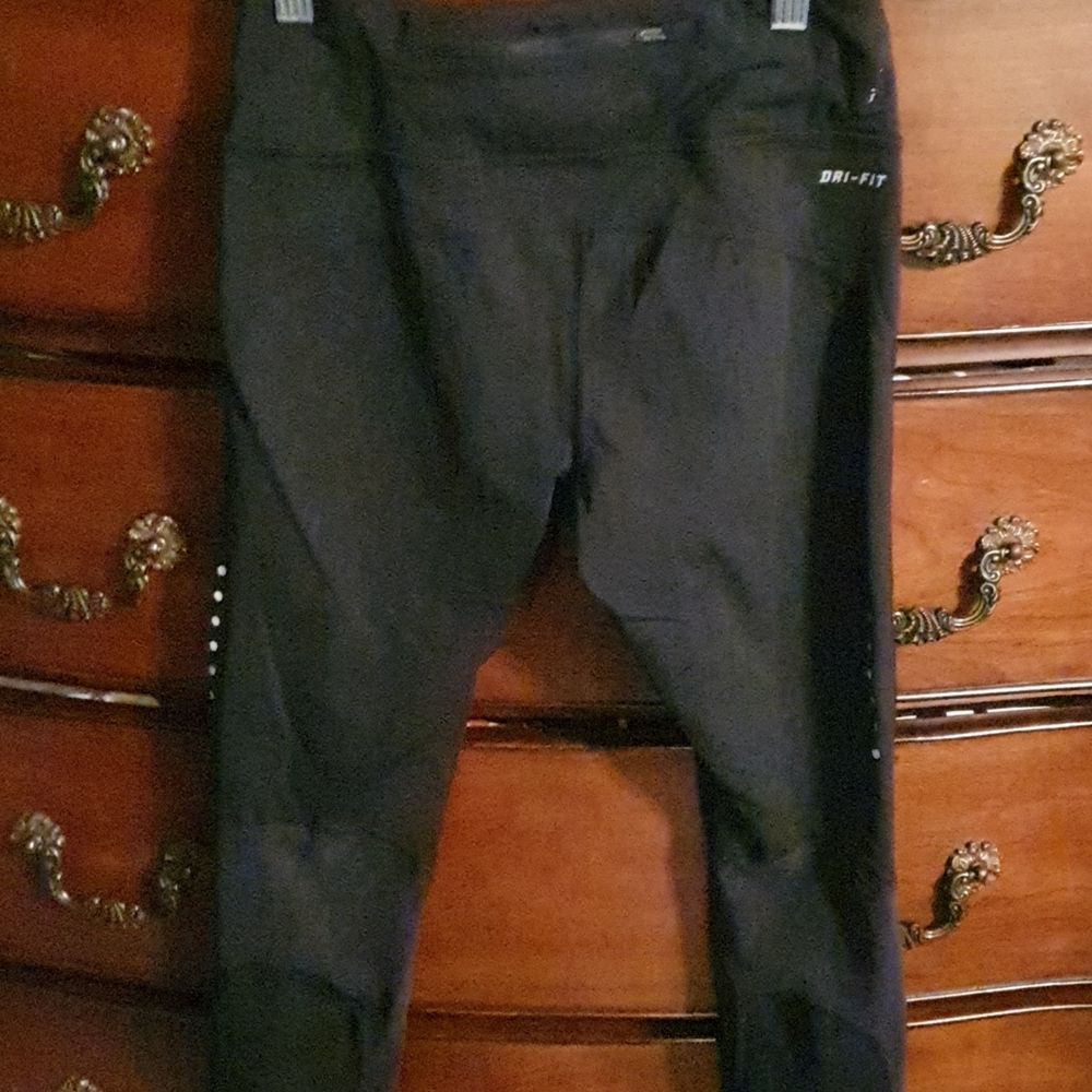 NWOT Nike Black Running Capri Leggings sz S - Picture 4 of 6